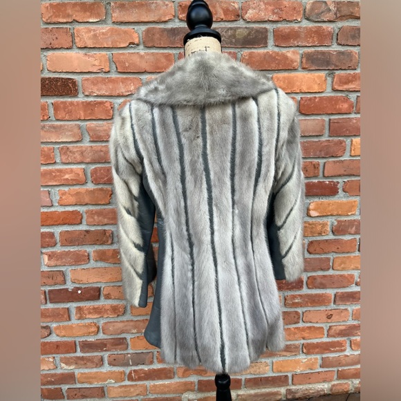 Beautiful Vintage Mink Fur and Gray Leather Belted Jacket 70sVibe - Picture 3 of 16